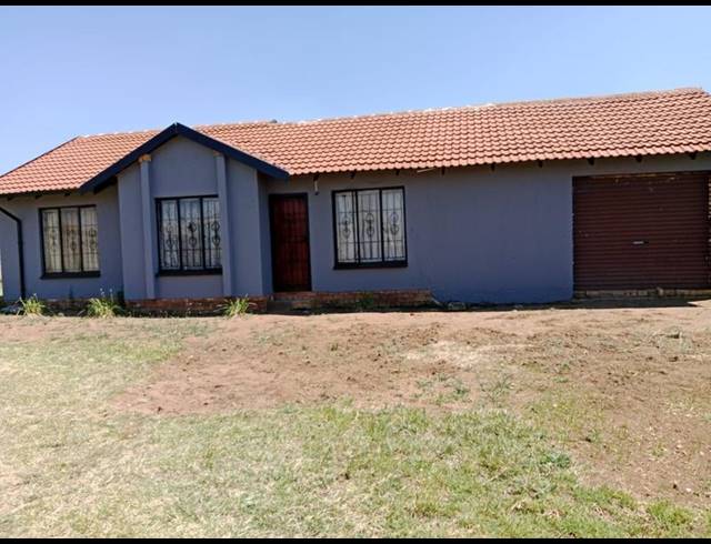 3 BEDROOM HOUSE FOR SALE IN LENASIA SOUTH EXT 4